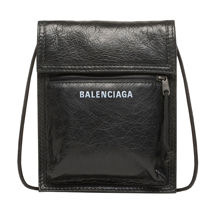 商品Balenciaga|Balenciaga/巴黎世家 经典款EXPLORER系列 男士小Arena黑色皮革单肩包斜挎包532298DB5051000,价格¥5136,第2张图片详细描述