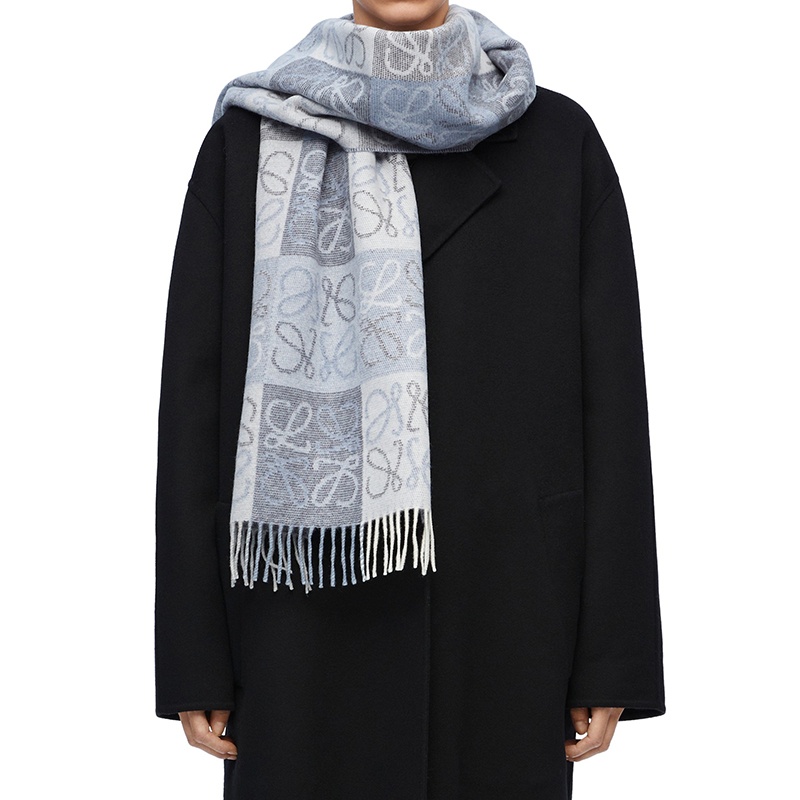商品Loewe|罗意威23新款 男女通用羊毛羊绒格纹图双面围巾（两色可选）,价格¥3130,第4张图片详细描述