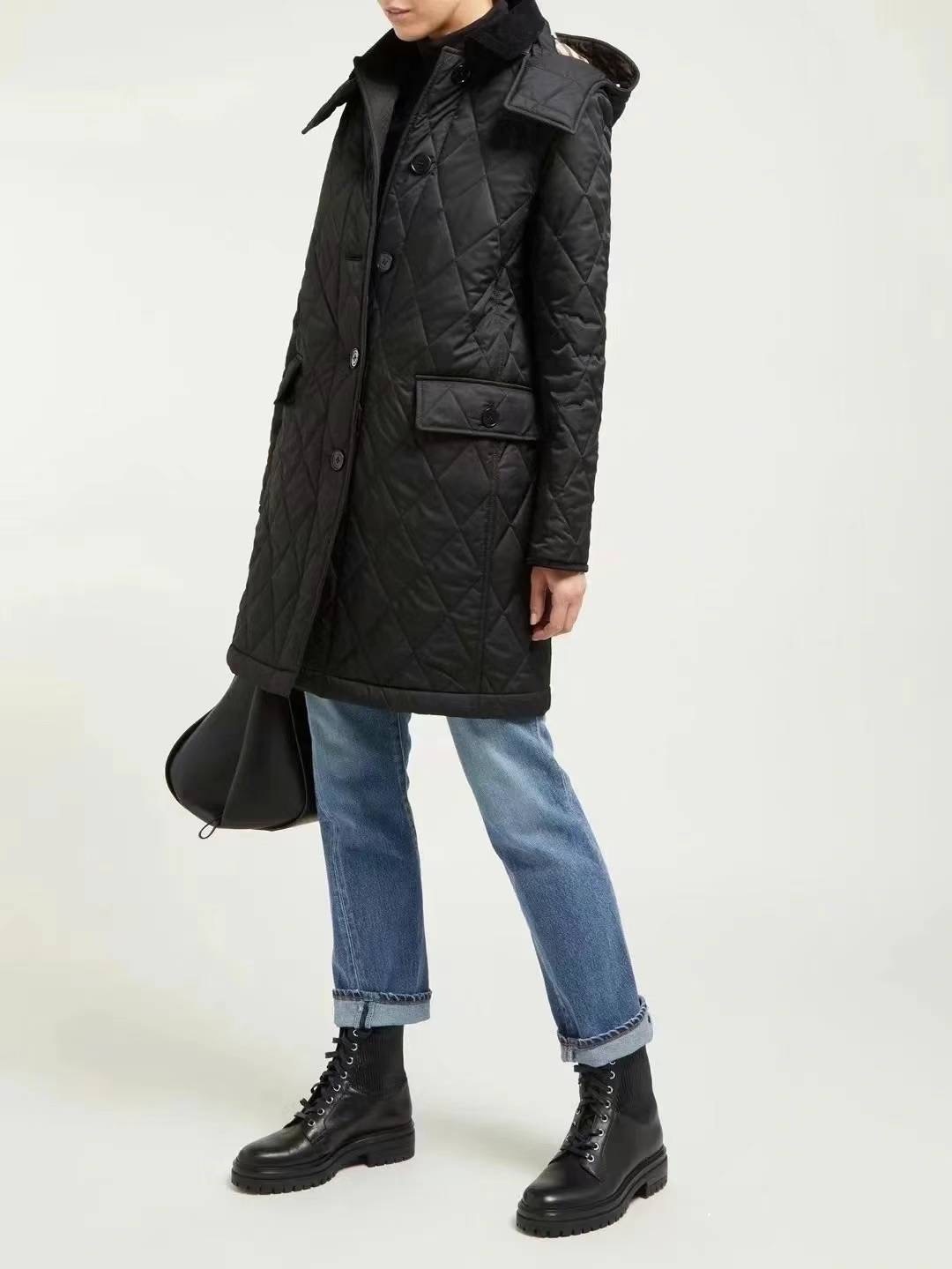 商品Burberry|BURBERRY/博柏利 女士黑色聚酯绗缝长款棉服80790821,价格¥3327,第8张图片详细描述