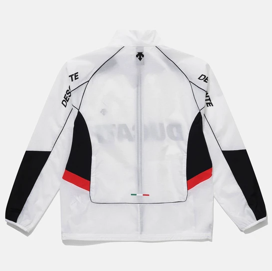 商品DESCENTE|【享贝家】ZY-（预售款）迪桑特 杜卡迪联名 男女超薄休闲速干透气外套 春夏新款 SO221IWB52,价格¥1082,第5张图片详细描述