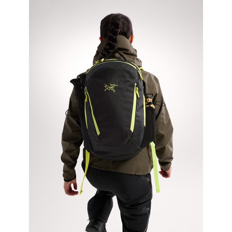 商品Arc'teryx|【预售】Arc'teryx始祖鸟Mantis 26系列黑色/欣快绿背包,价格¥1226,第4张图片详细描述