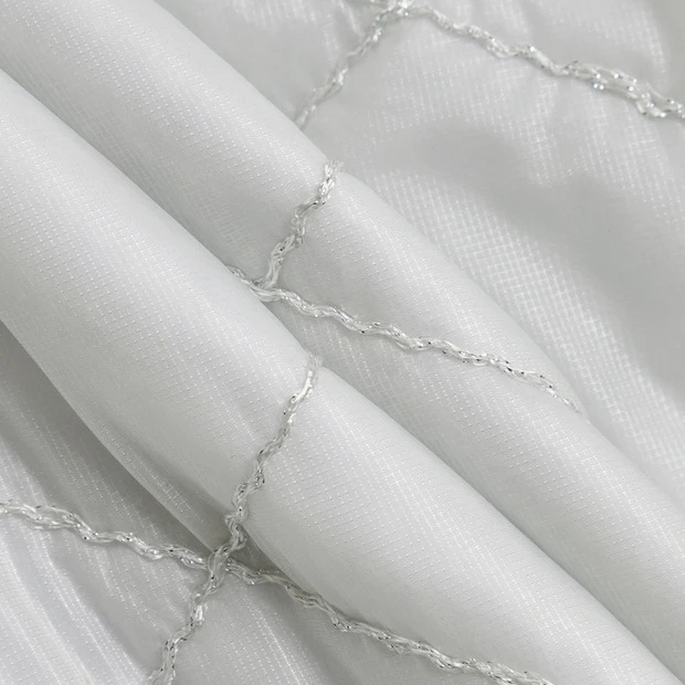 商品【预售商品15天发货】 DESCENTE|高尔夫系列女性V领菱形绗缝羽绒服时尚优雅 DO41WFDJO3-LGYG,价格¥1727,第16张图片详细描述