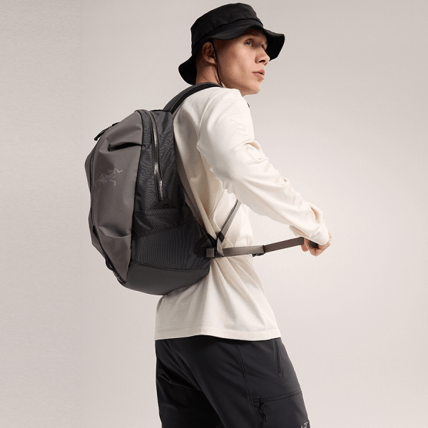 商品Arc'teryx|【Brilliant|包邮包税】ARRO 16 BACKPACK 始祖鸟[FW23] Aro 16背包 ABNFUX7965,价格¥2219,第13张图片详细描述