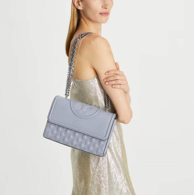 商品Tory Burch|汤丽柏琦FLEMING 两用肩背包76997（香港仓发货）,价格¥3543,第19张图片详细描述