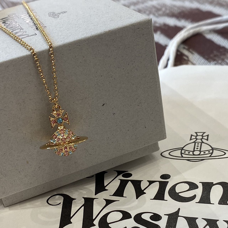 商品Vivienne Westwood|【现货】西太后 女士金色徽标项链6302039U-02R517-CN,价格¥979,第3张图片详细描述