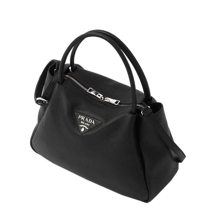 商品Prada|PRADA/普拉达 22春夏新款 女士黑色皮革饰有三角徽标配织物肩带拉链开合单肩斜跨手提包1BC170_2DKV_F0002_V_3OO,价格¥26494,第4张图片详细描述
