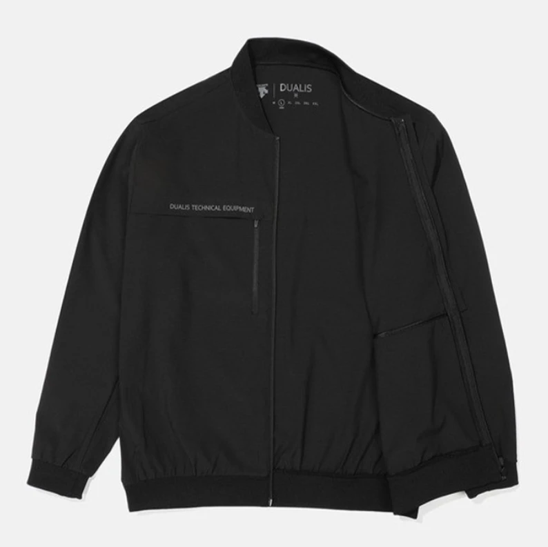 商品DESCENTE|【享贝家】ZY-（预售款）迪桑特 户外休闲小标logo运动训练夹克外套上衣 男款 黑色 SN321DWB73,价格¥1081,第3张图片详细描述