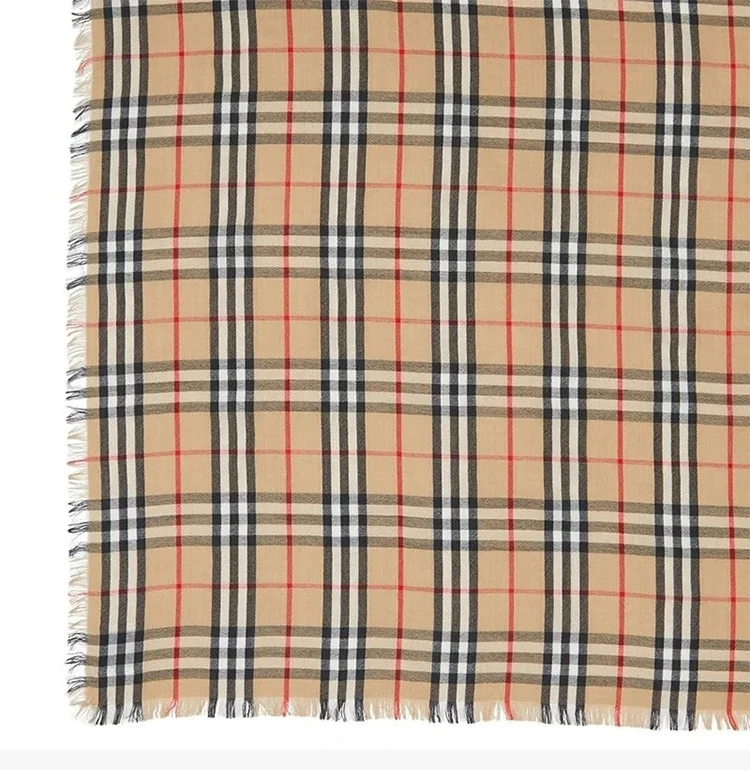 商品Burberry|Burberry  男士复古格纹轻质羊绒围巾 8021745,价格¥2964,第5张图片详细描述