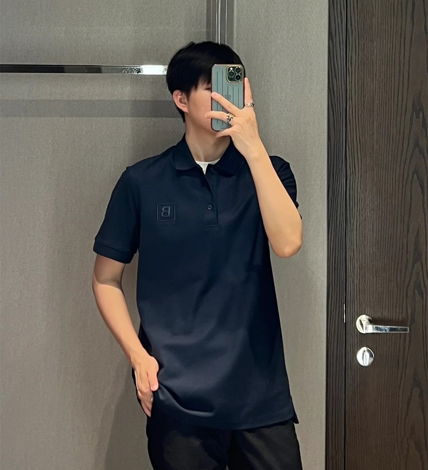 商品Burberry|BURBERRY博柏利 男士海军蓝色棉质徽标短袖Polo衫80530251,价格¥1254,第5张图片详细描述