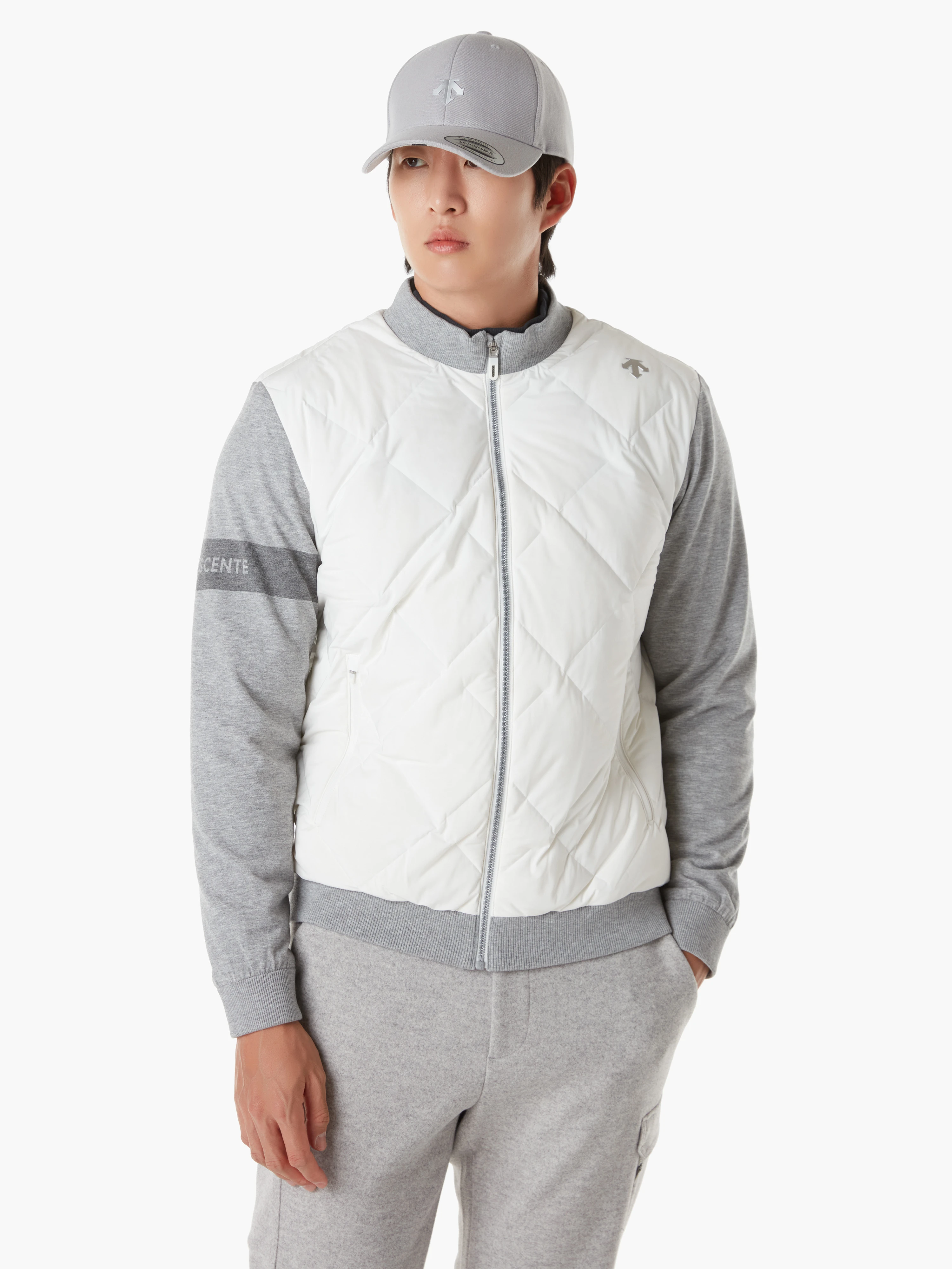 商品【预售商品15天发货】 DESCENTE|高尔夫系列男士混合针织羽绒夹克 DP42MFKOO5-BLKG,价格¥2408,第6张图片详细描述