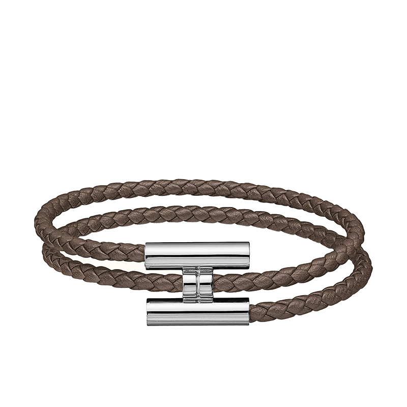 商品Hermes|HERMES/爱马仕 经典款Tournis系列 锡器灰小牛皮编织饰H银扣手链H068406FP8F,价格¥3531,第2张图片详细描述