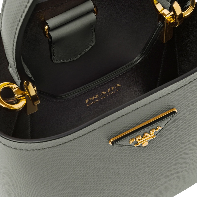 商品Prada|PRADA/普拉达 22新款 Panier系列 女士小号板岩色saffiano皮革金色徽标磁扣拆卸肩带皮革手柄单肩手提斜挎包1BA217_2ERX_F01T3_V_OOO,价格¥21977,第2张图片详细描述