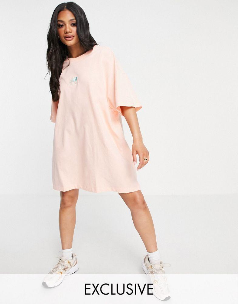 New Balance t-shirt dress in pink - exclusive to ASOS商品第1张图片规格展示