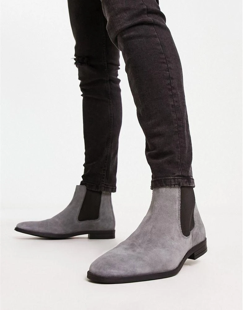 商品ASOS|ASOS DESIGN chelsea boots in grey suede with black sole,价格¥224,第1张图片