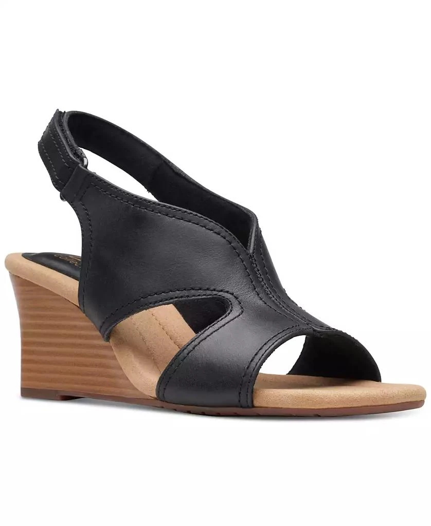 商品Clarks|Women's Kyarra Aster Cutout Wedge Sandals,价格¥445,第1张图片