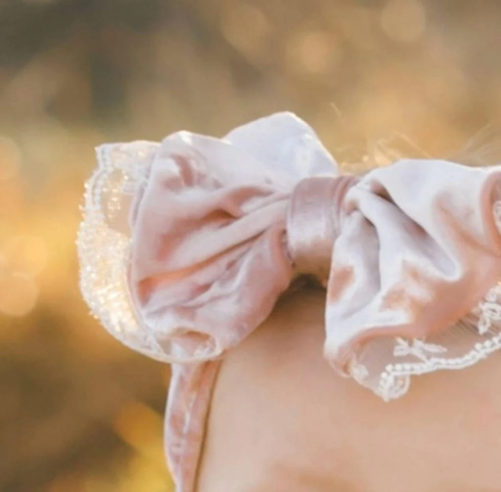 商品Cuddle Couture|Cuddle Couture - Baby Girls Velvet Headband,价格¥274,第2张图片详细描述