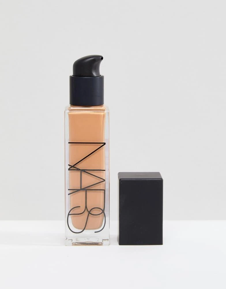 NARS Natural Radiant Longwear Foundation 商品