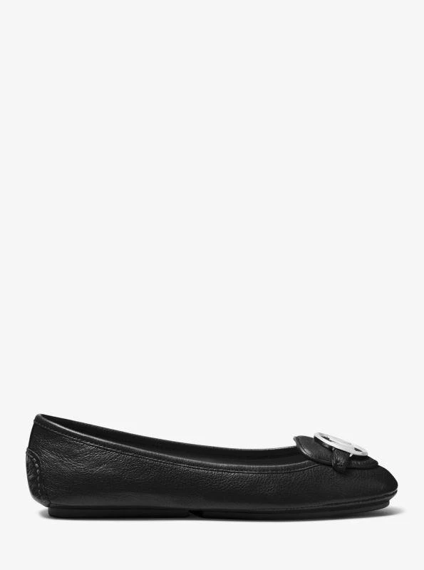 商品Michael Kors|Lillie Leather Moccasin,价格¥526,第2张图片详细描述