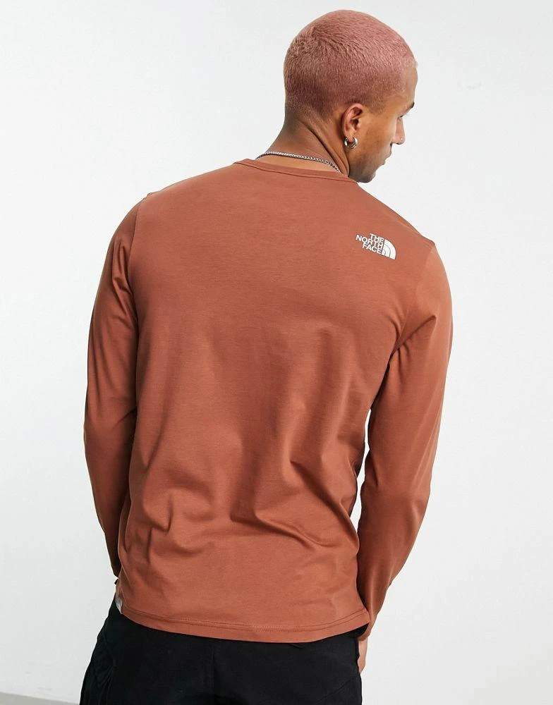 商品The North Face|The North Face centre dome long sleeve t-shirt in turtle brown Exclusive at ASOS,价格¥254,第4张图片详细描述