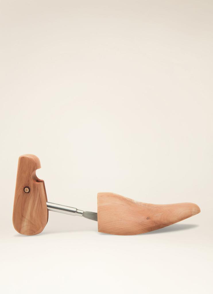 商品Bally|Natural Cedar Travel Shoe Trees,价格¥651,第5张图片详细描述