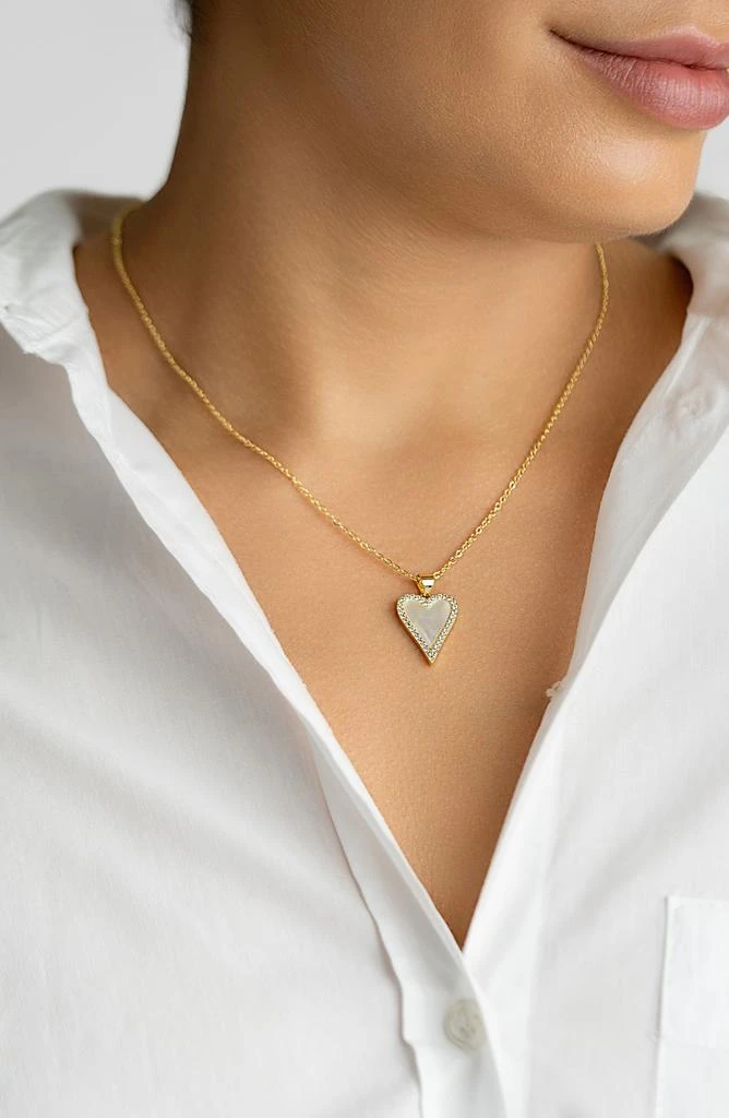 商品ADORNIA|Crystal Mother of Pearl Pendant Necklace,价格¥150,第2张图片详细描述