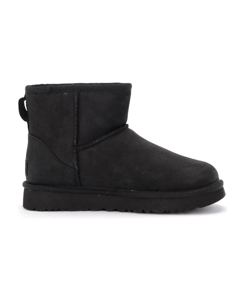商品UGG|Ugg Classic Ii Mini Ankle Boot In Black Leather,价格¥1675,第1张图片