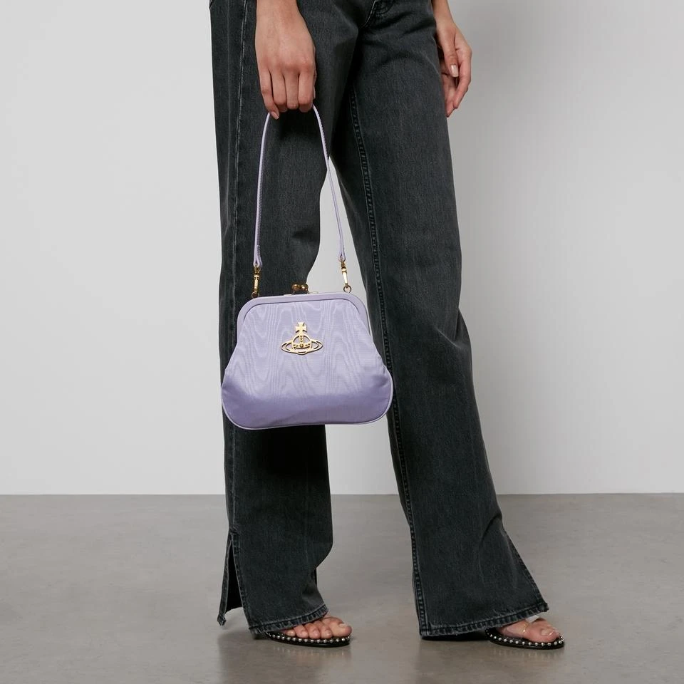 商品Vivienne Westwood|Vivienne Westwood Vivienne's Saffiano Leather Clutch Bag,价格¥2634,第2张图片详细描述
