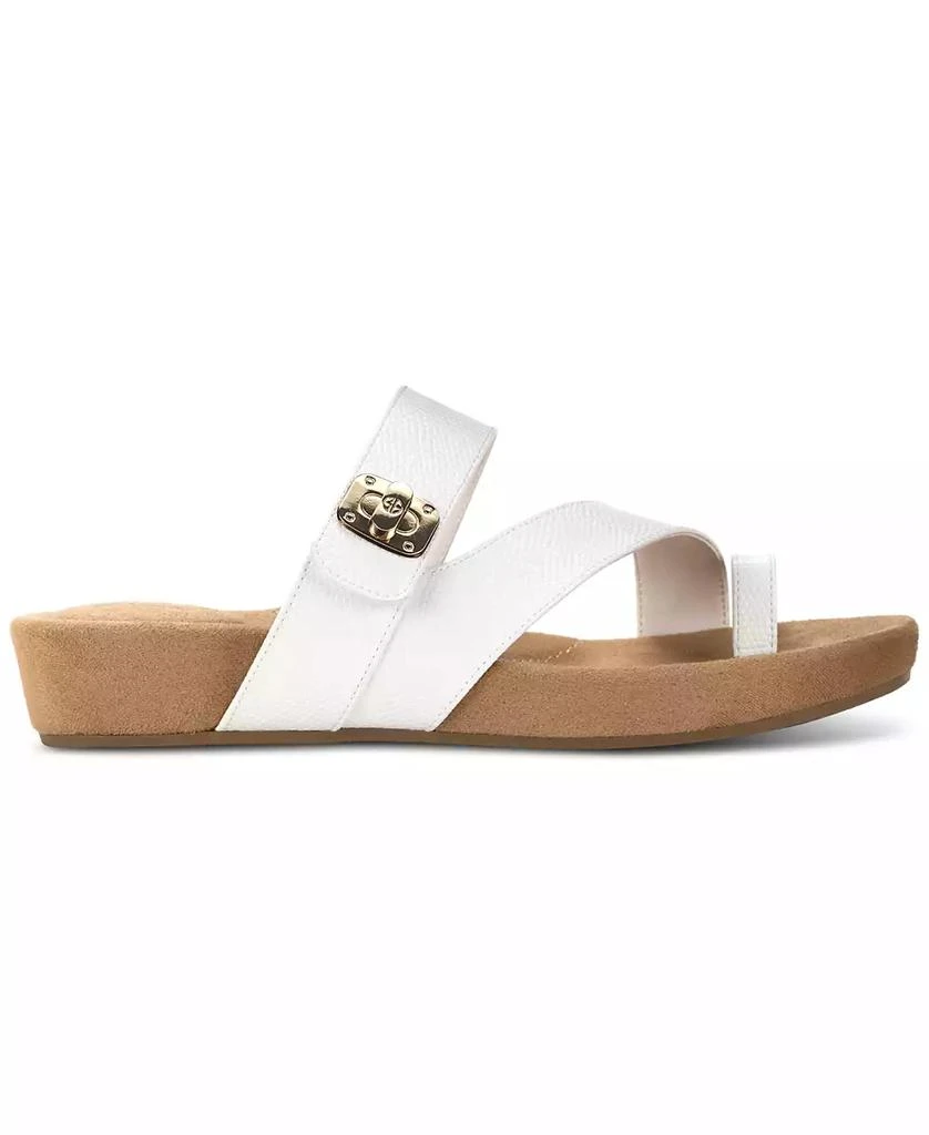 商品Giani Bernini|Women's Rilleyy Memory Foam Footbed Flat Sandals, Created for Macy's,价格¥258,第2张图片详细描述