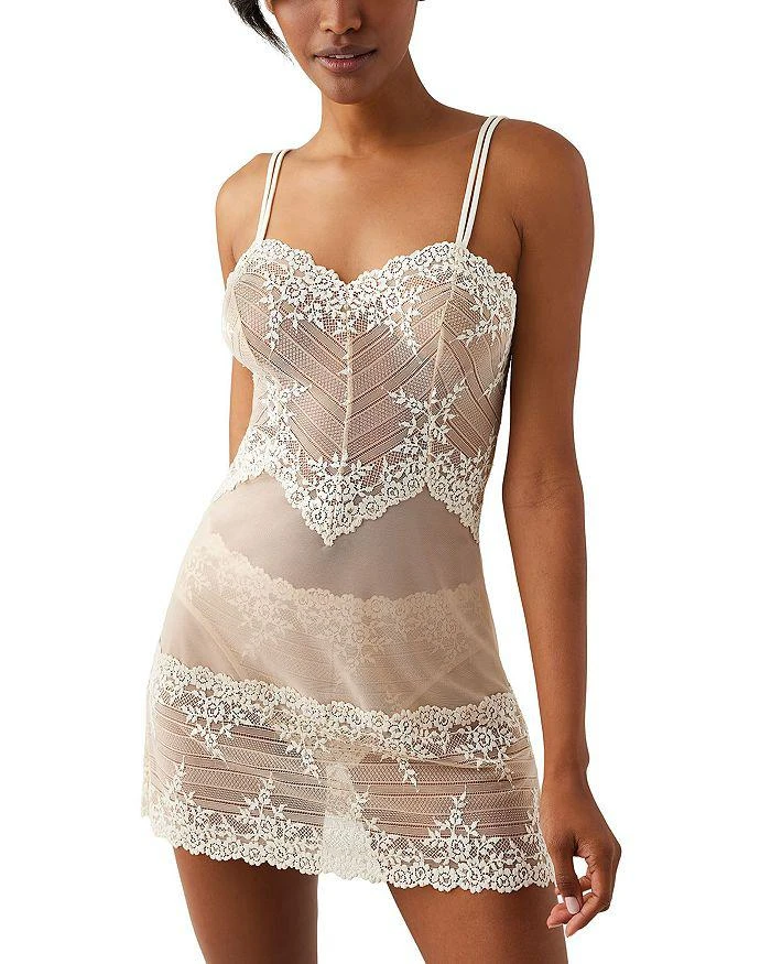 商品Wacoal|Embrace Lace™ Chemise,价格¥505,第3张图片详细描述