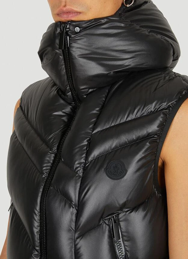 商品Moncler|Hooded Puffer Sleeveless Jacket in Black,价格¥7939,第5张图片详细描述