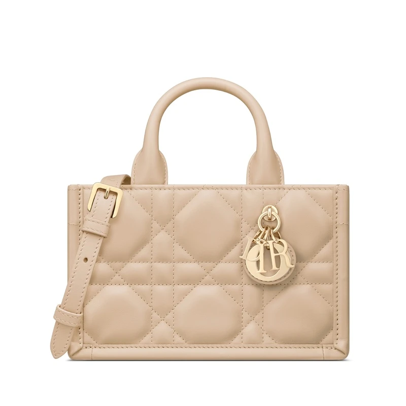 商品Dior|迪奥Book Tote系列女士浅褐色牛皮手提包 S5573OWHP_M51U,价格¥18452,第1张图片