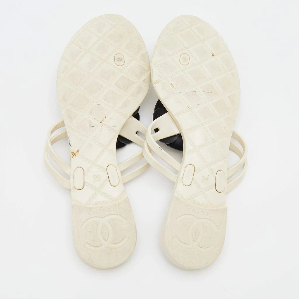 Chanel Cream Rubber Camellia Flower Thong Flats Size 36 商品