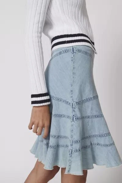 商品Urban Outfitters|UO Millie Fluted Denim Mini Skirt,价格¥76,第3张图片详细描述