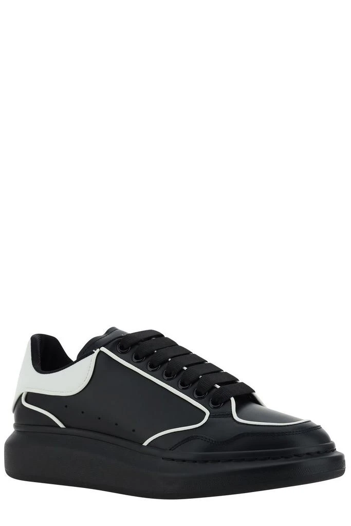 商品Alexander McQueen|Alexander McQueen Oversized Low-Top Sneakers,价格¥3686,第2张图片详细描述