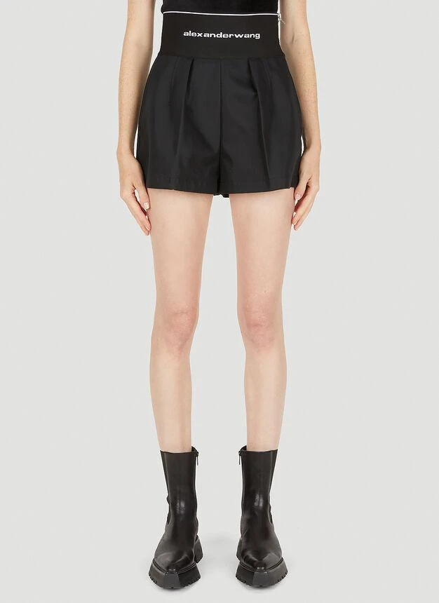 商品Alexander Wang|High Waist Pleated Shorts in Black,价格¥5292,第1张图片