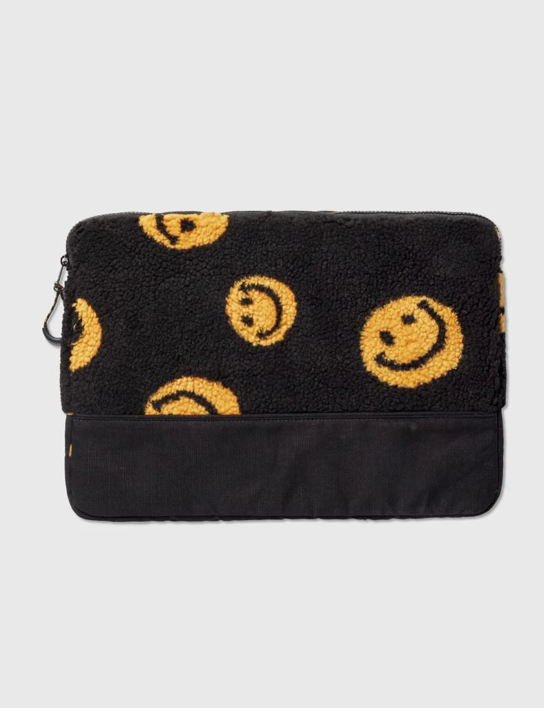 商品Market|Smiley® Vintage Sherpa Laptop Sleeve,价格¥364,第2张图片详细描述