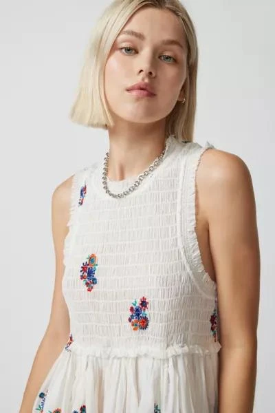 商品Urban Outfitters|UO Blaine Embroidered Floral Midi Dress,价格¥304,第4张图片详细描述