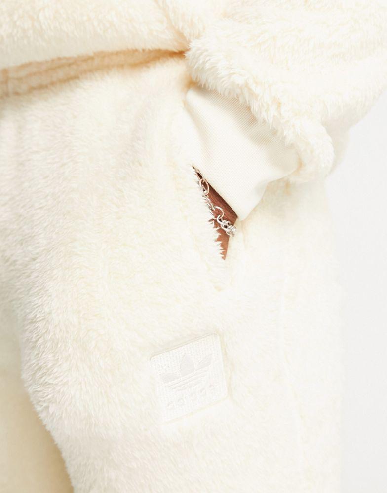 adidas originals Essentials+ fluffy joggers in wonder white商品第3张图片规格展示
