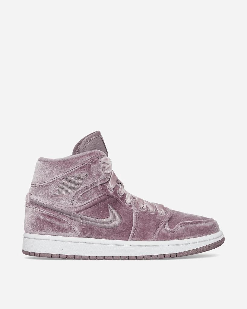 商品Jordan|WMNS Air Jordan 1 Mid SE Sneakers Purple Smoke,价格¥1102,第2张图片详细描述