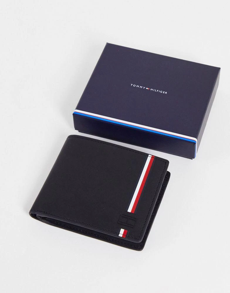 商品Tommy Hilfiger|Tommy Hilfiger urban commuter wallet with flag stripe in black,价格¥430,第4张图片详细描述