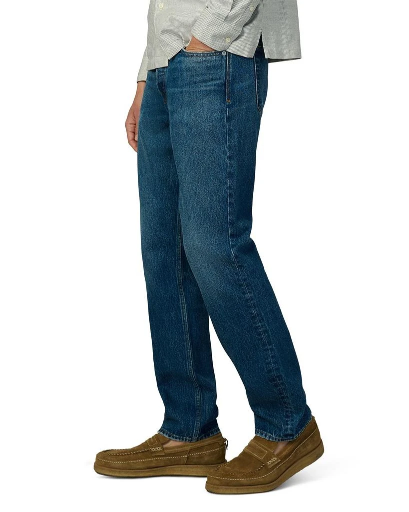 The Sawyer Slim Straight Jeans in Overland 商品