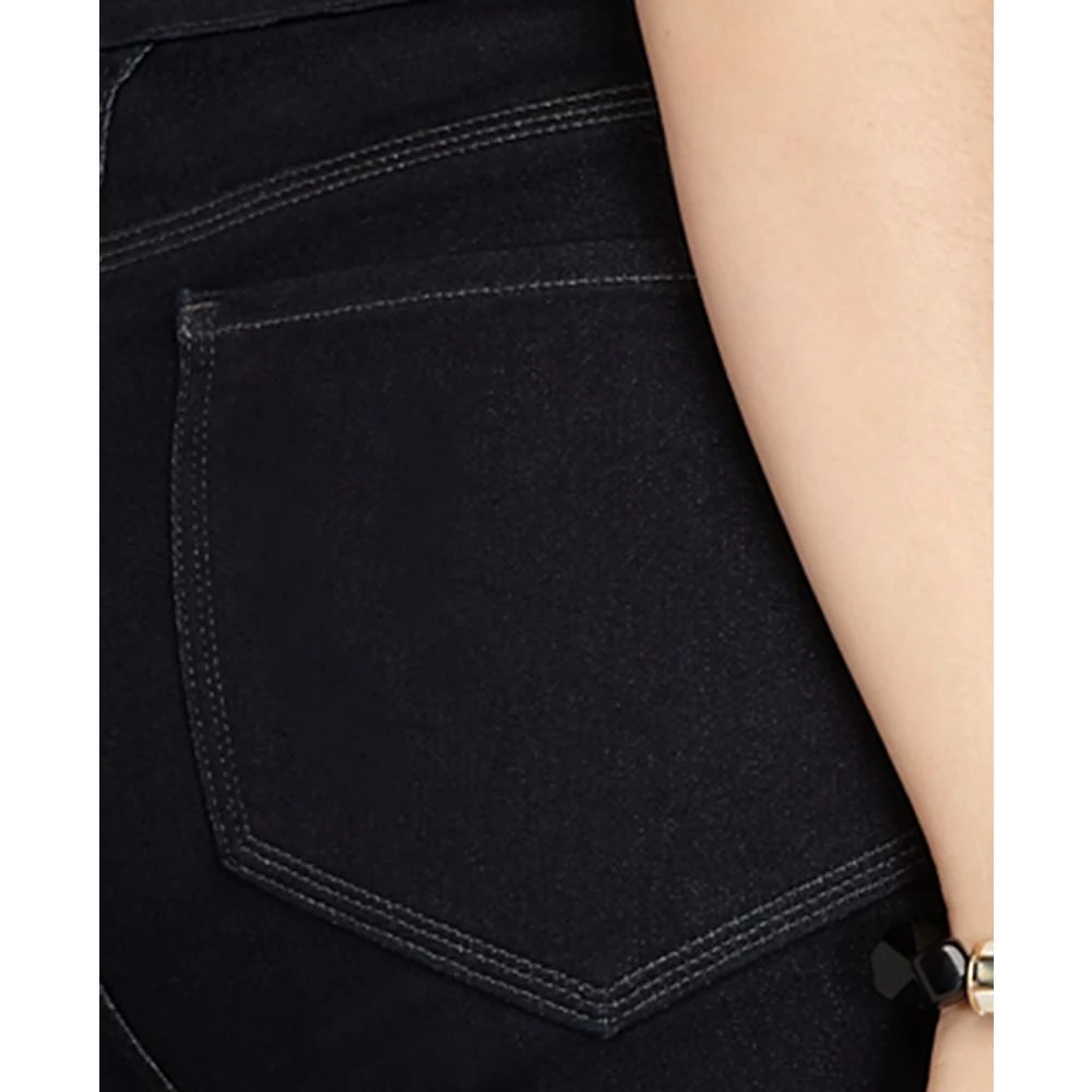 商品Style & Co|Plus & Petite Plus Easy-Fit Tummy-Control Straight-Leg Jeans, Created for Macy's,价格¥132,第4张图片详细描述