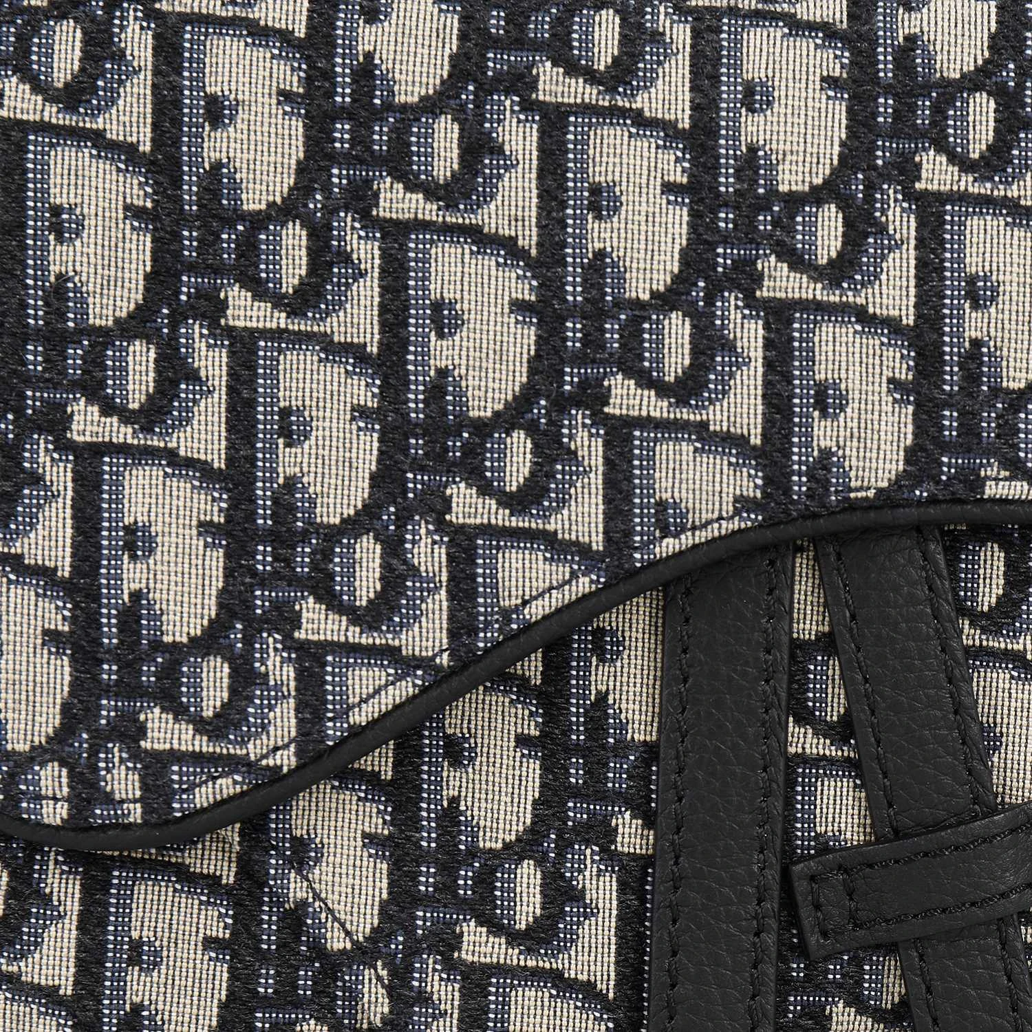 商品[国内直发] Dior|迪奥 Saddle 斜纹提花老花满印 刺绣皮革 马鞍包单肩手提斜挎包 迷你 男女同款情侣款 米色/黑色,价格¥18564,第9张图片详细描述
