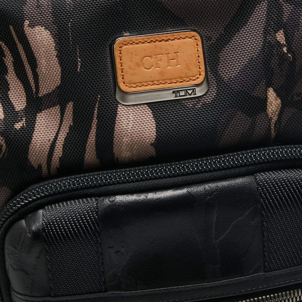 商品[二手商品] Tumi|Tumi Multicolor Camo Print Nylon and Synthetic Leather Nellis Backpack,价格¥2705,第5张图片详细描述