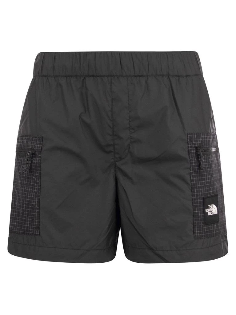 商品The North Face|The North Face Logo Patch Shorts,价格¥259,第1张图片