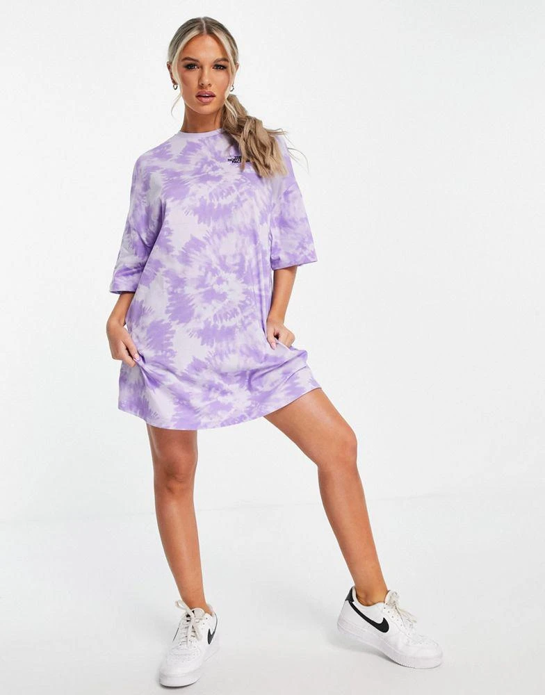 商品The North Face|The North Face t-shirt dress in lilac tie dye Exclusive at ASOS,价格¥208,第2张图片详细描述