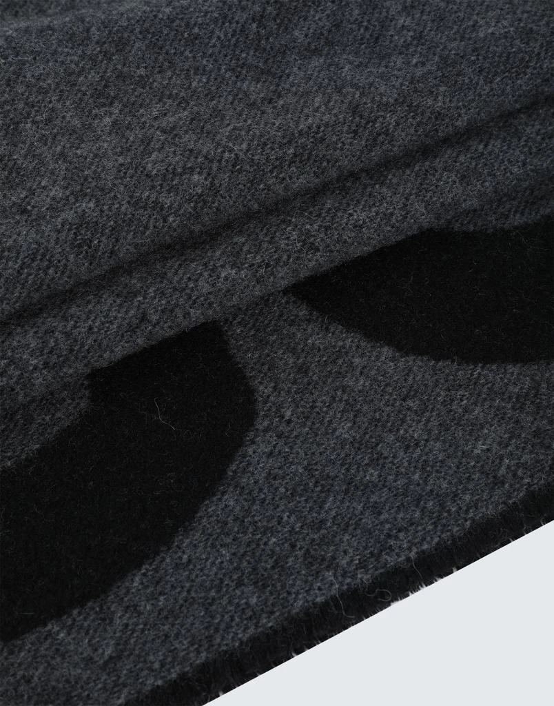 商品Hugo Boss|Scarves and foulards,价格¥655,第2张图片详细描述