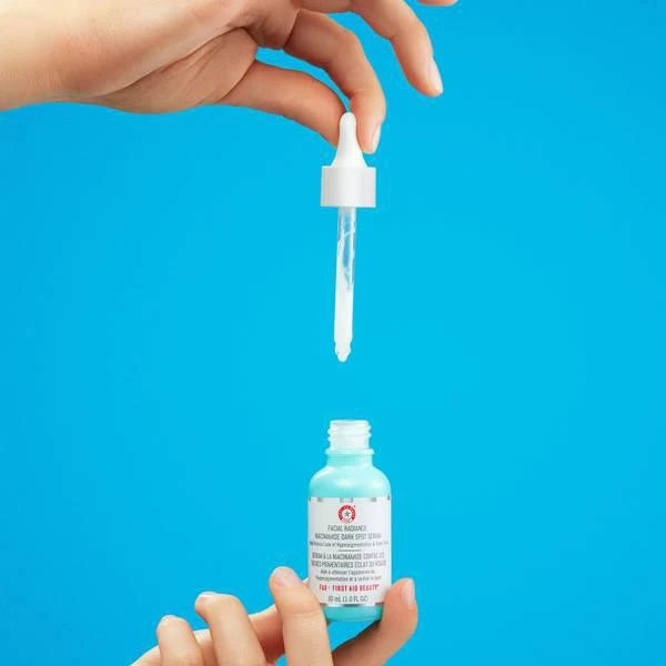 商品First Aid Beauty|First Aid Beauty Facial Radiance Niacinamide Dark Spot Serum 28.3g,价格¥343,第3张图片详细描述
