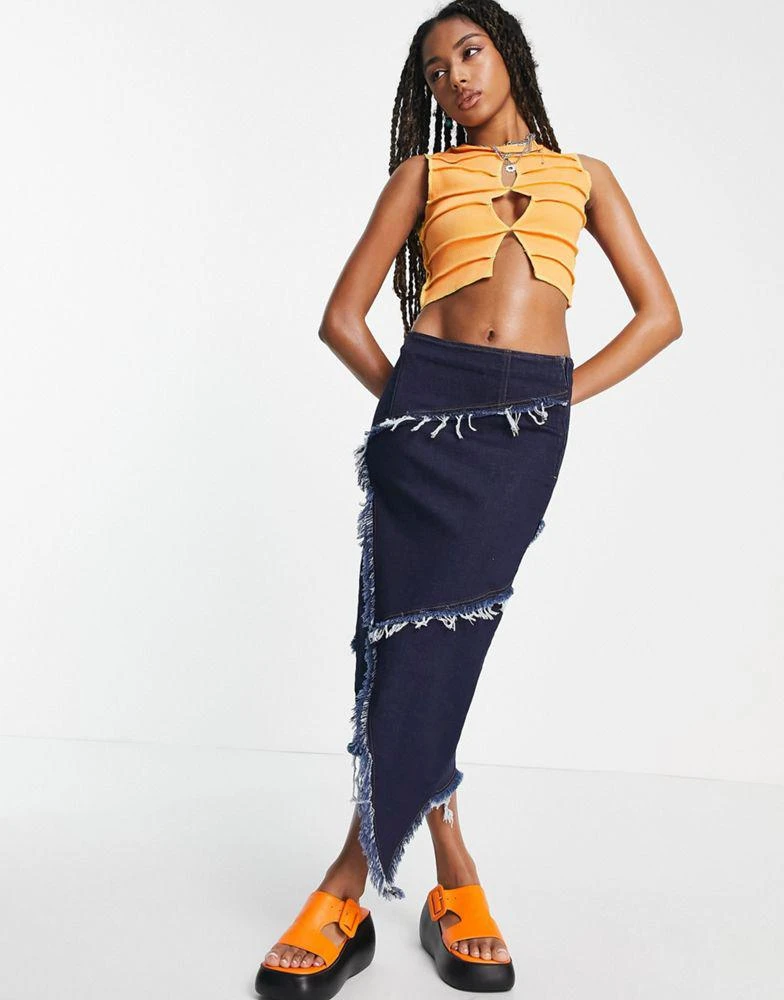 商品The Ragged Priest|The Ragged Priest high neck crop top with cut out front and overlocking seams,价格¥115,第4张图片详细描述