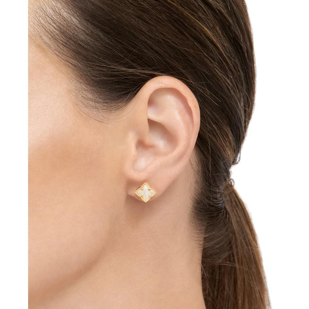 商品ADORNIA|Mother of Imitation Pearl Gold-Tone Flower Stud Earrings,价格¥168,第4张图片详细描述